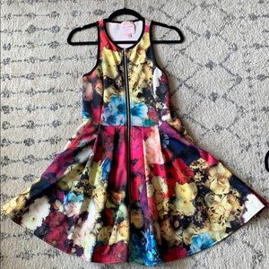 Romeo & Juliet Couture Zipper Front Floral  Dress